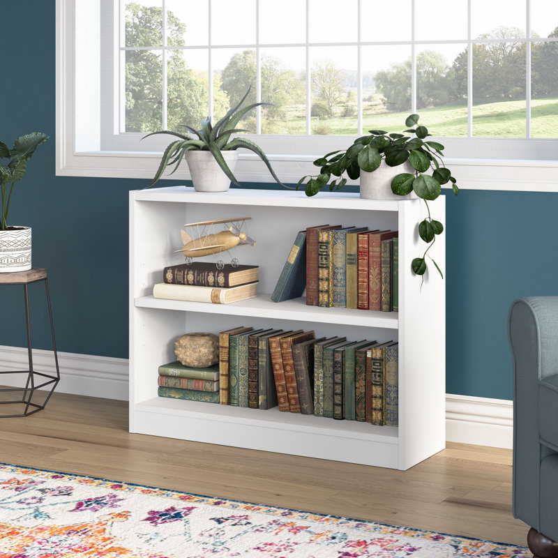 Petite bibliothèque à 2 tablettes Paulica, pour le rangement et la présentation dans le bureau personnel ou le salon