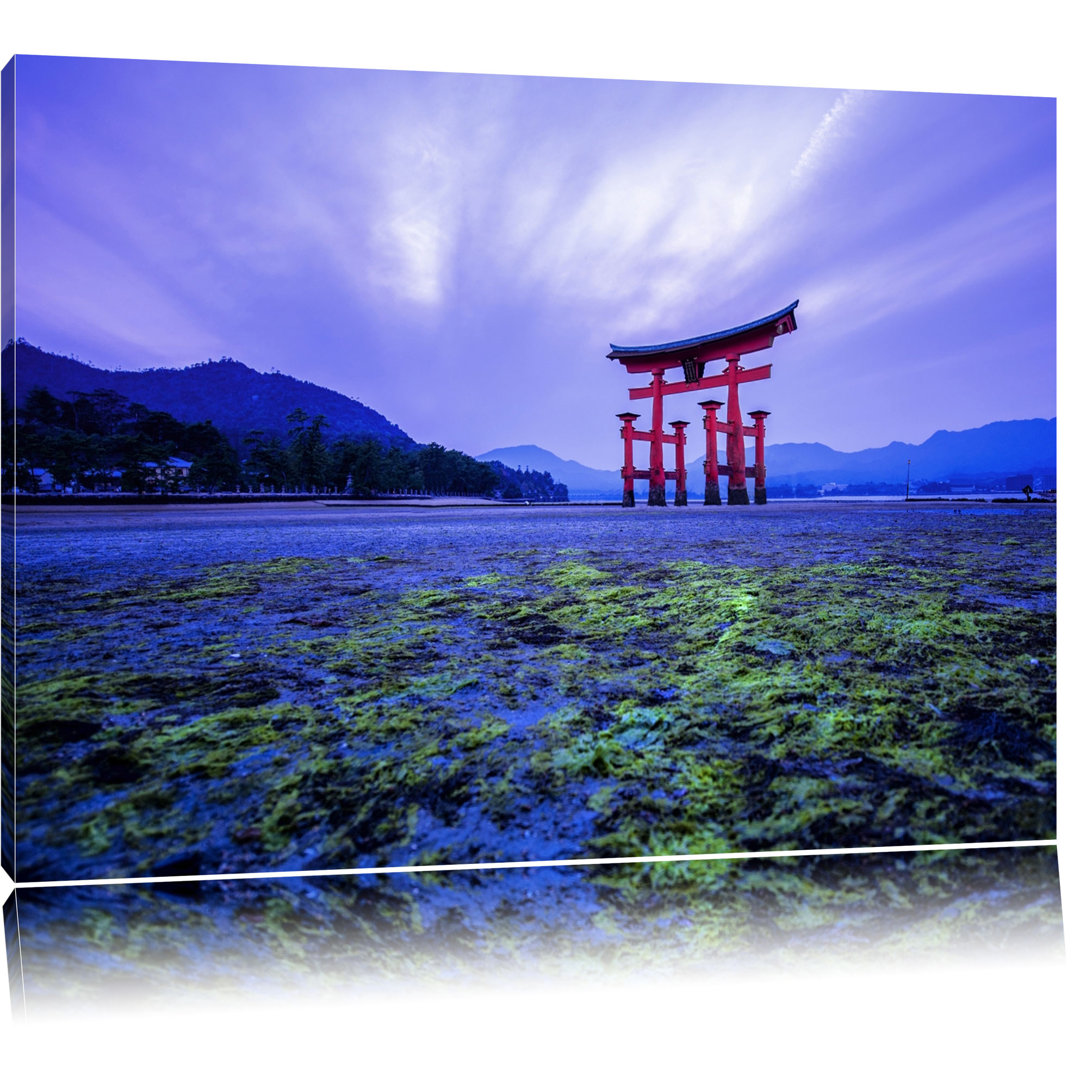 Leinwandbild ,,Torii in Hiroshima Japan", Grafikdruck