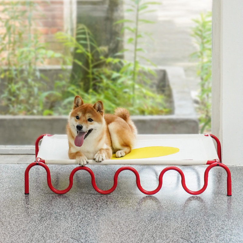 Lit pour chien Wavy Army, moyen, mauve / jaune, Blanc / rouge / jaune