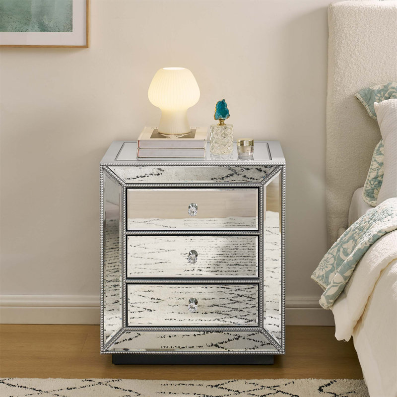 Armoire à trois tiroirs avec finition miroir en perles, argent scintillant pour un rangement et une décoration élégants