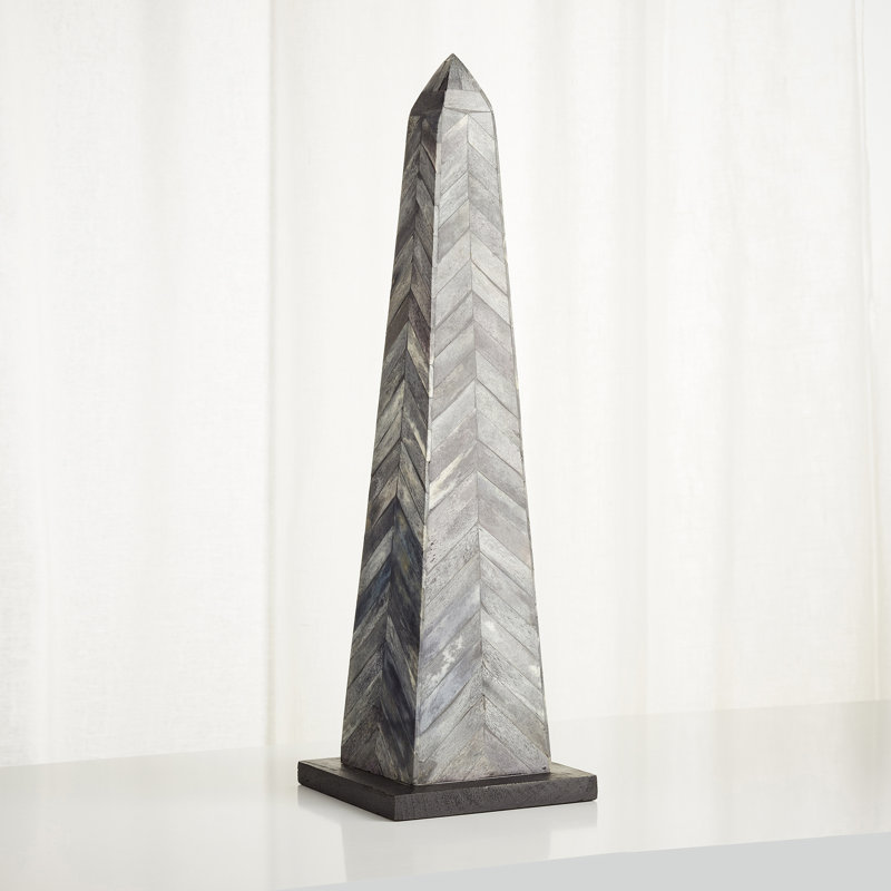 Sculpture obelisk Herring