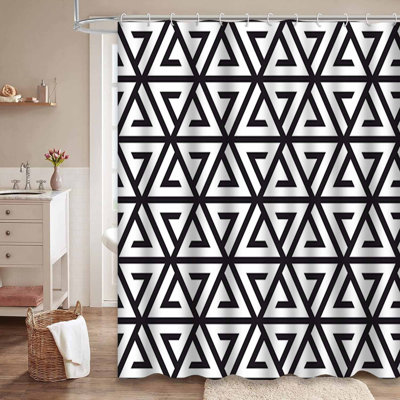 Rideau de douche triangulaire noir à rayures géométriques avec 12 crochets