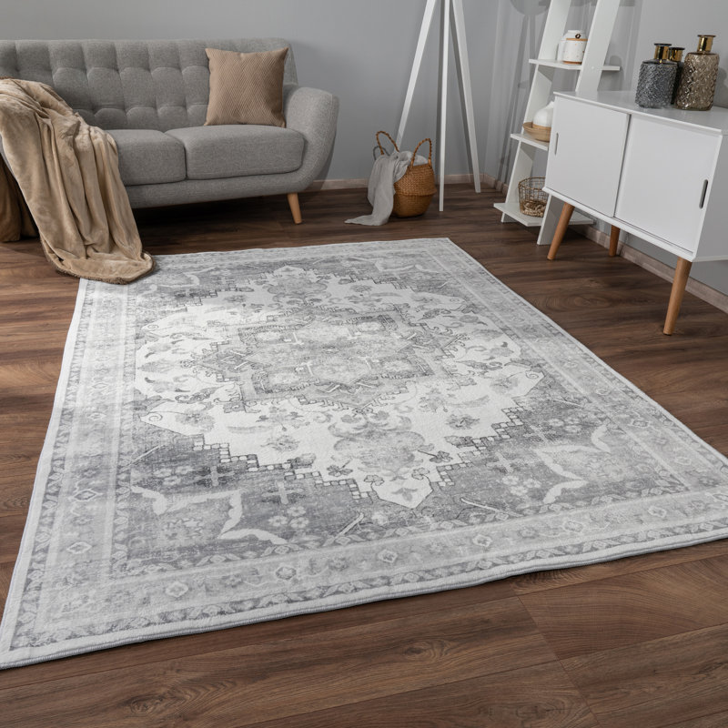 Julienna Washable Oriental Indoor Rug, Rectangle 3'11" x 5'3"