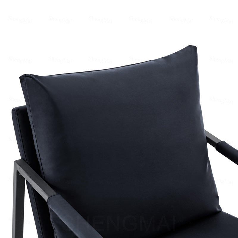 Fauteuil d'appoint en similicuir, fauteuil rembourré simple avec structure en métal noir robuste, fauteuil de lecture industriel pour salon, chambre, bureau, salle d'attente