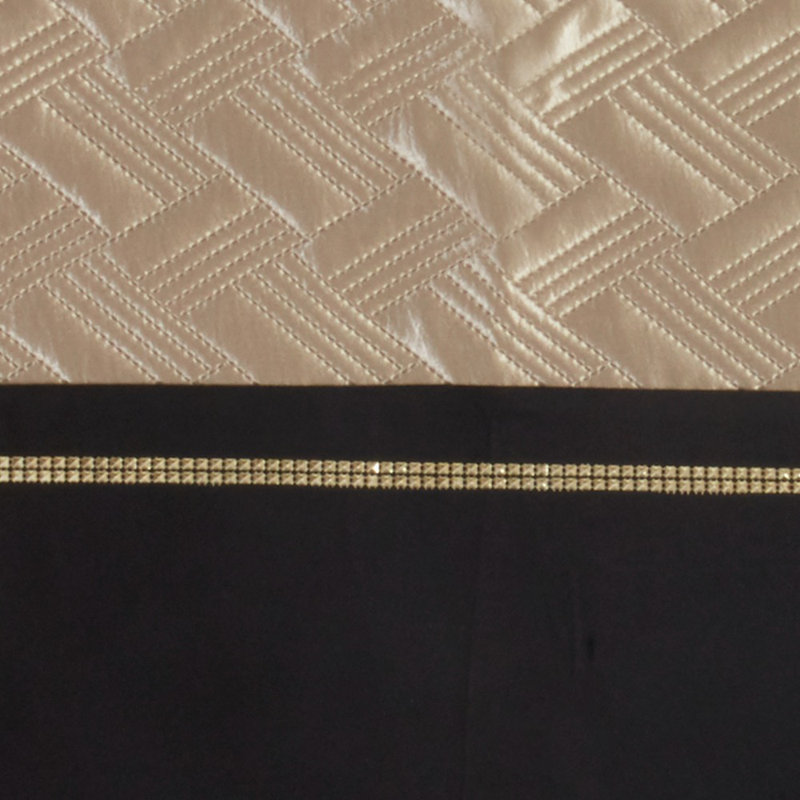 Olympia Cotton Blend Chevron / Zig Zag Duvet Cover with Pillowcases Included, Gold/Black