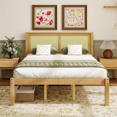 Lit plateforme Queen en bois massif avec tête de lit en rotin, style bohème champêtre, rangement sous le lit, sommier non requis, bois naturel
