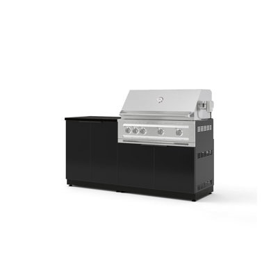 Ensemble de cuisine extérieure en aluminium gris ardoise, composé de 4 éléments : armoire à 2 portes, armoire pour barbecue, barbecue au gaz naturel Platinum de 101,6 cm (40 po) et comptoir en pierre reconstituée noire de 81,3 cm (32 po).