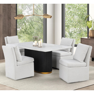 Ensemble de table de salle à manger en marbre Kirtin avec chaises rembourrées