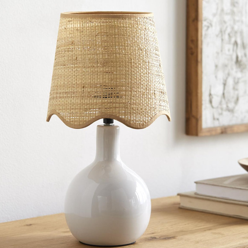 Lampe de table Maura, Tanné, Blanc, H 15 po x l 9 po x P 9 po
