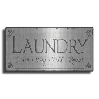  «Laundry Wash» par Fiona Stokes-Gilbert, art mural en métal