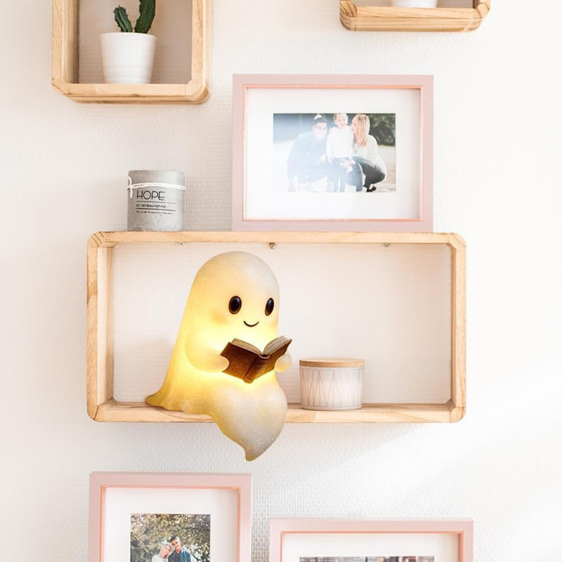 Veilleuse fantôme mignon lisant un livre, lampe figurine fantôme en résine, lampe décorative d'Halloween à lumière chaude pour chambre, bibliothèque, foyer et table de fête, cadeau d'Halloween