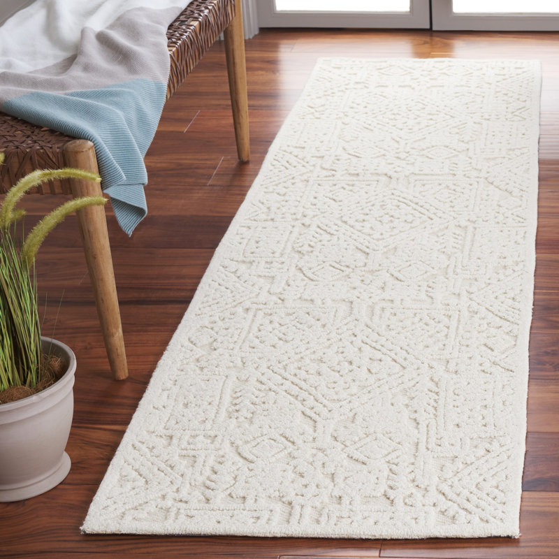 Textural Hand Tufted Wool/Cotton Oriental Rug in Ivory, Runner 2'3" x 8'