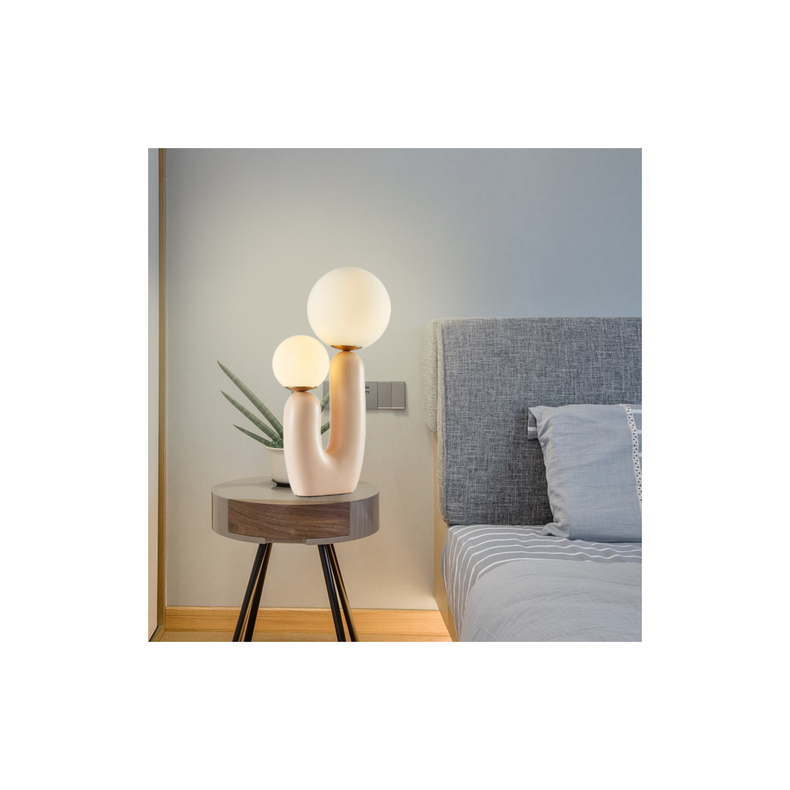 Yuma Resin Table Lamp, Beige