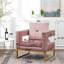 Élégante chaise rembourrée en velours rose avec découpes et base solide en métal doré-316307388