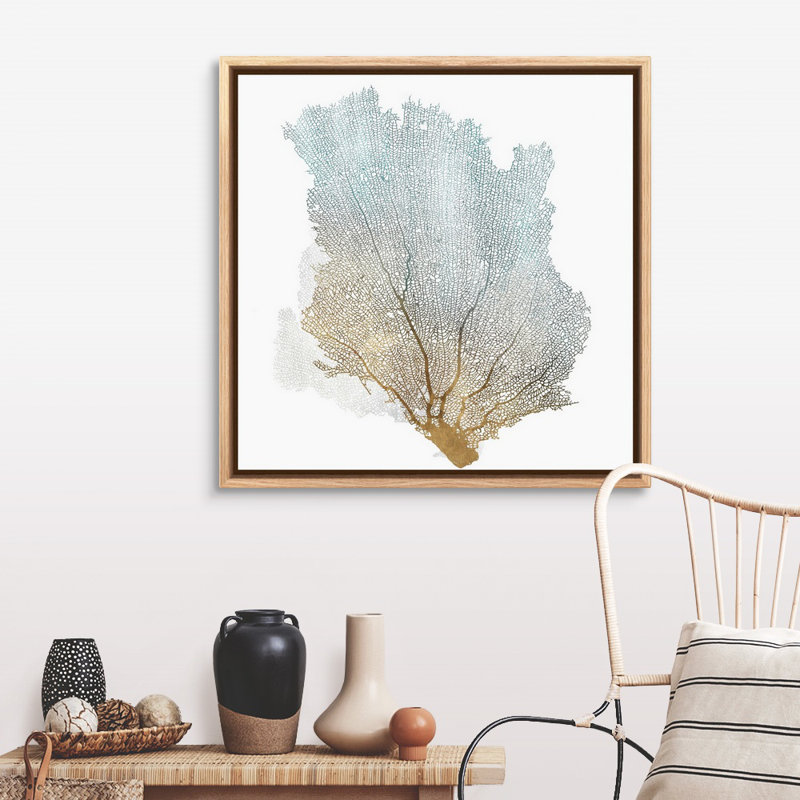 «Delicate Coral I» par Isabelle Z - reproduction d'art sur toile, H 37,25 po x l 37,25 po, Toile avec cadre photo