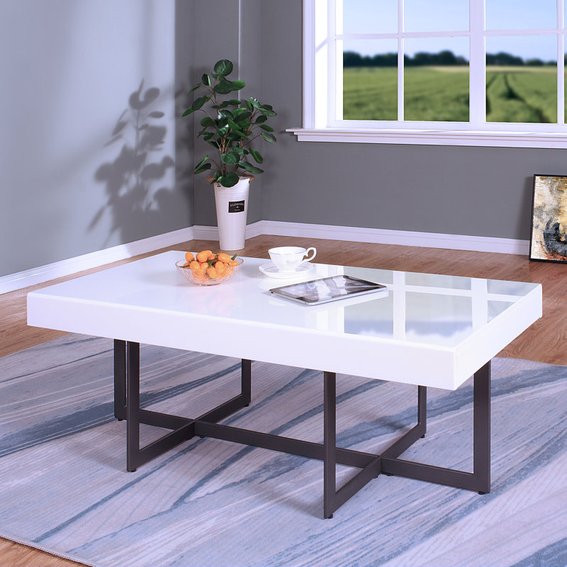Table basse 4 pieds avec rangement Celetha