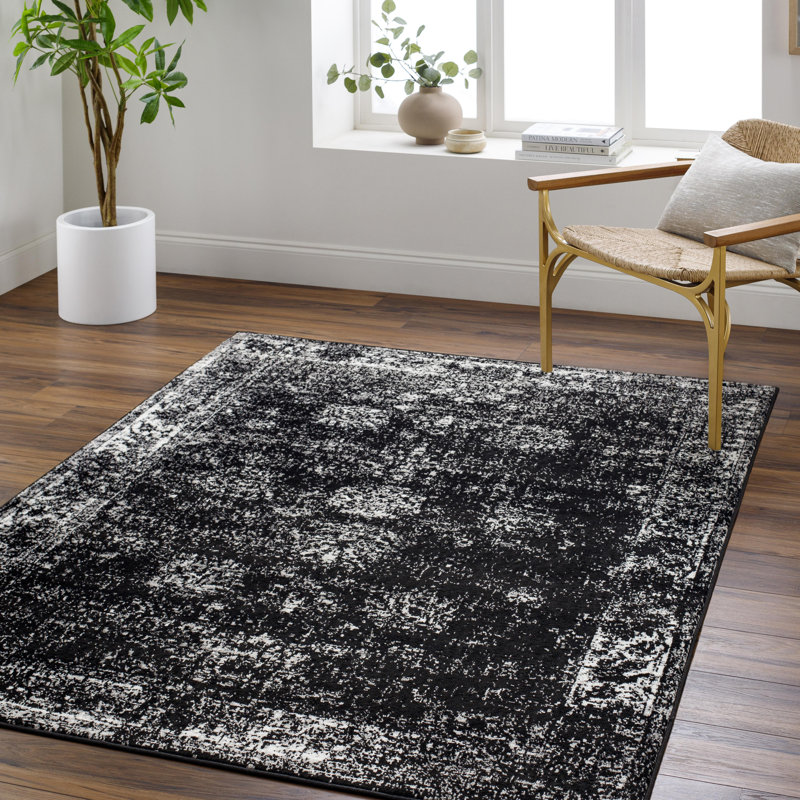 Tapis rectangulaire noir en polypropylène tissé à la machine Zinaida, Rectangle 5 pi 3 po x 7 pi 3 po