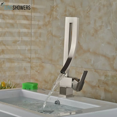 Peyton Juno Miles Chrome Finish Bathroom Sink Faucet Modern Single Handle Design