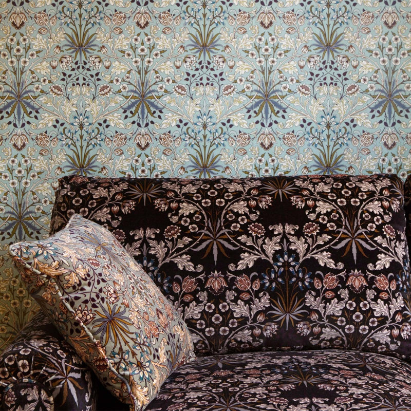 Hyacinth 9.84' L x 70.8" W Wallpaper Roll, Dove Gray