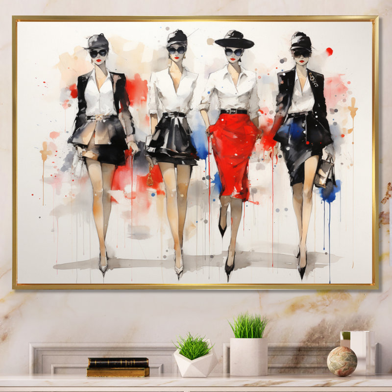 " Fashion Woman Walk II ", 16" H x 32" W, Cadre flottant doré