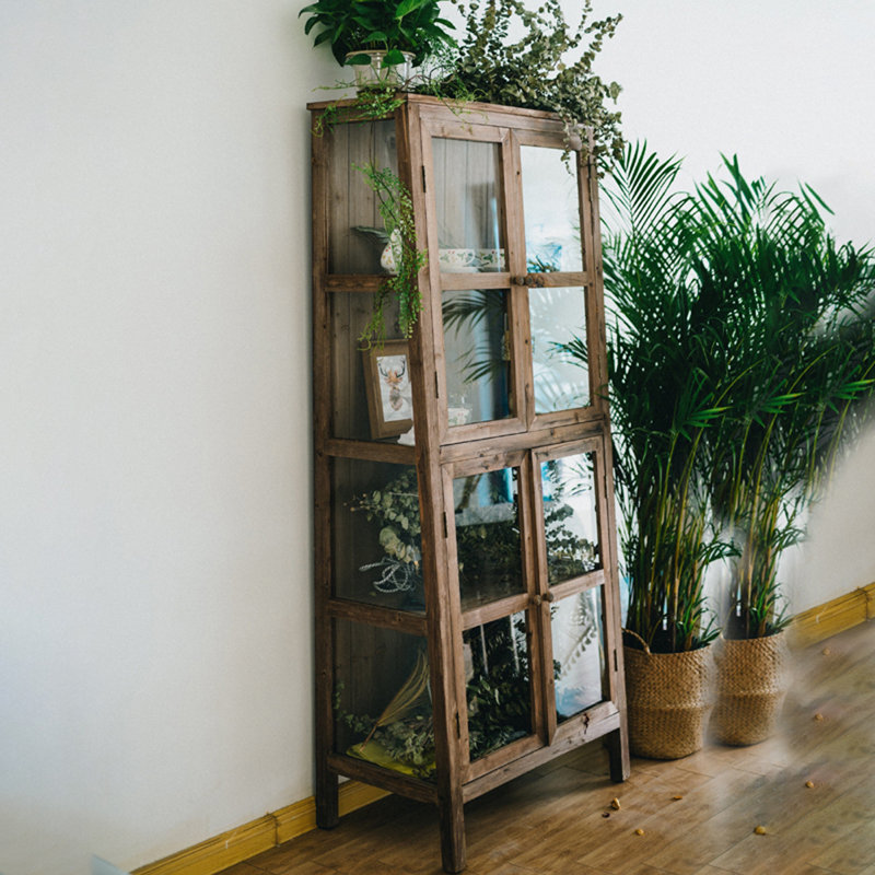 Bois massif + vitrines en verre