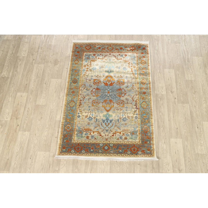 Tapis de zone beige floral Gelinas, Rectangle 3 pi 11 po x 5 pi 7 po