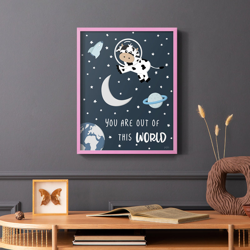 «Cow in Space II», reproduction encadrée - bois massif, Rose, H 10 po x l 8 po