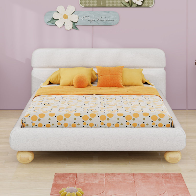 Lit contemporain tapissier à profil bas avec tissu en molleton Teddy et pieds ronds massifs, conception élégante en forme de courbe pour la chambre à coucher