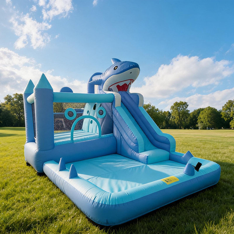 Jeu gonflable avec parc aquatique Shark