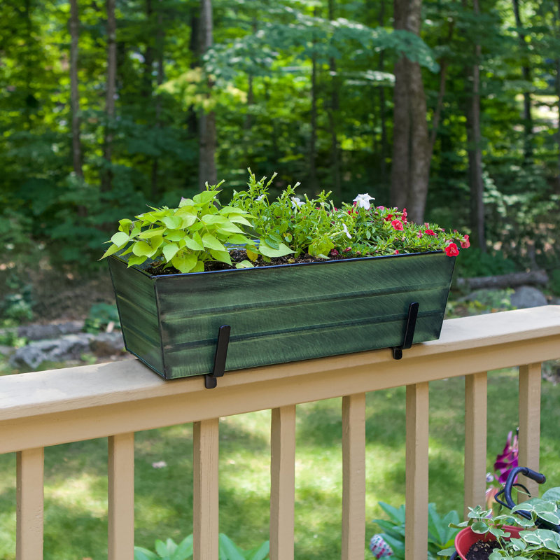 Nyback Metal Planter, Green