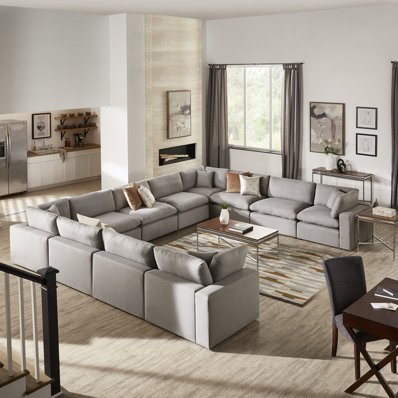 Bania 200" Wide Symmetrical Sectional