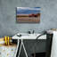  Art mural en toile «Camion rouge dans la vallée de la mort» par Epic Portfolio, 18 po x 12 po-1671668742