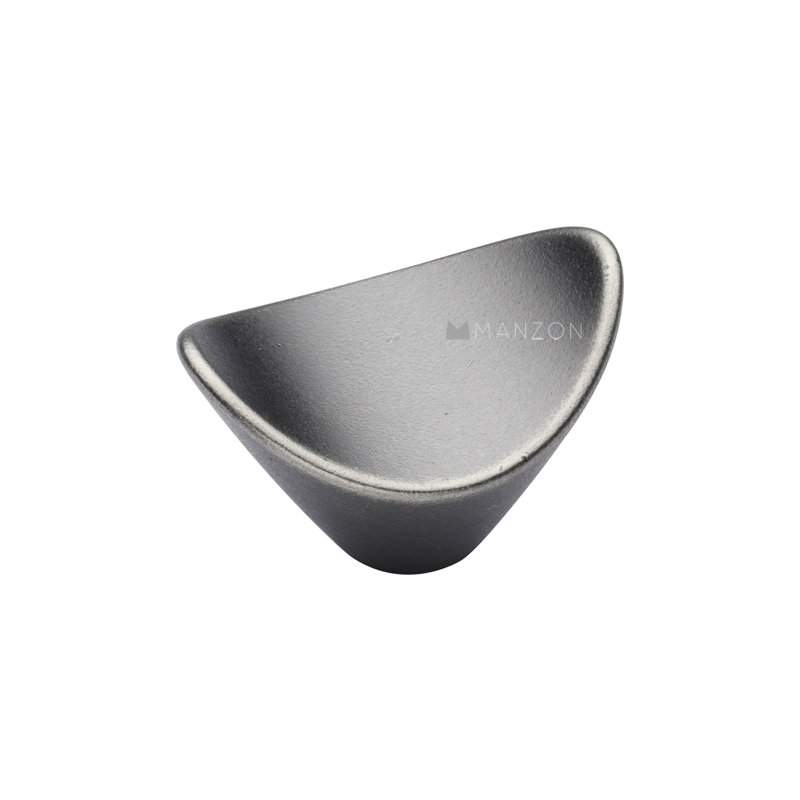 Bouton d'armoire Cliff, Vieux fer