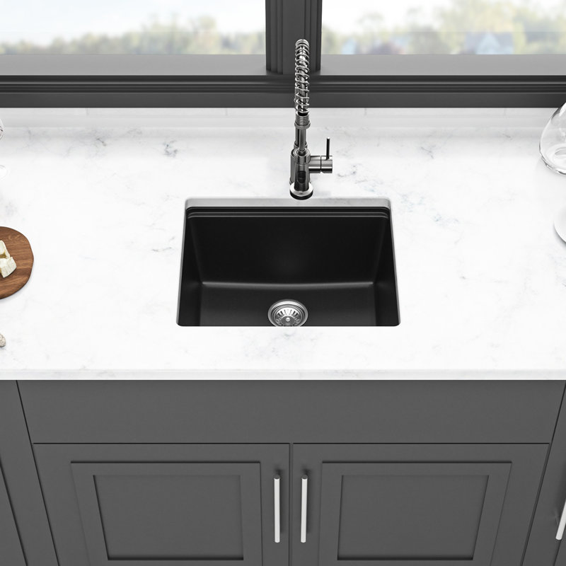 Évier de cuisine noir encastré de 21 po x 18 po, composite de quartz de qualité supérieure, épais et silencieux avec élimination des vibrations, surface dure non égratignée, coins arrondis pour un nettoyage facile,