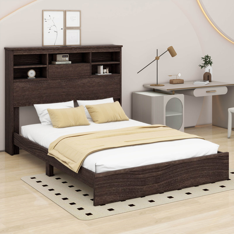 Grand lit plateforme rétro avec tête de lit et station de charge, Dark Walnut