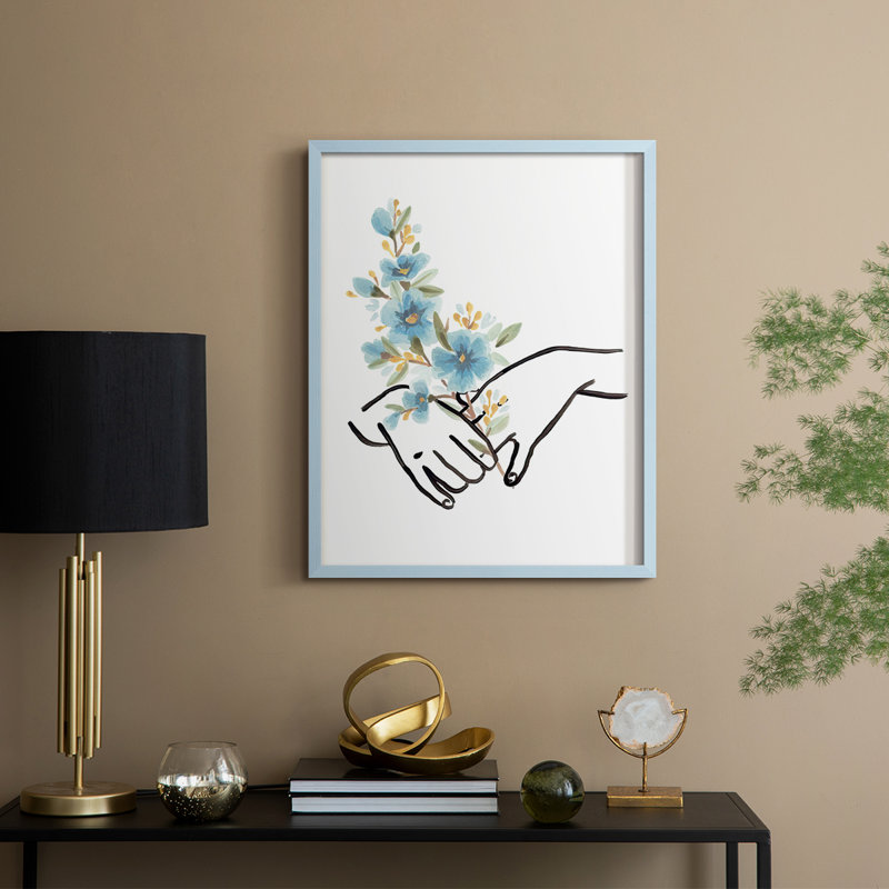 «HandsAndFlowersI», reproduction encadrée - bois massif, H 15 po x l 12 po, Bleu