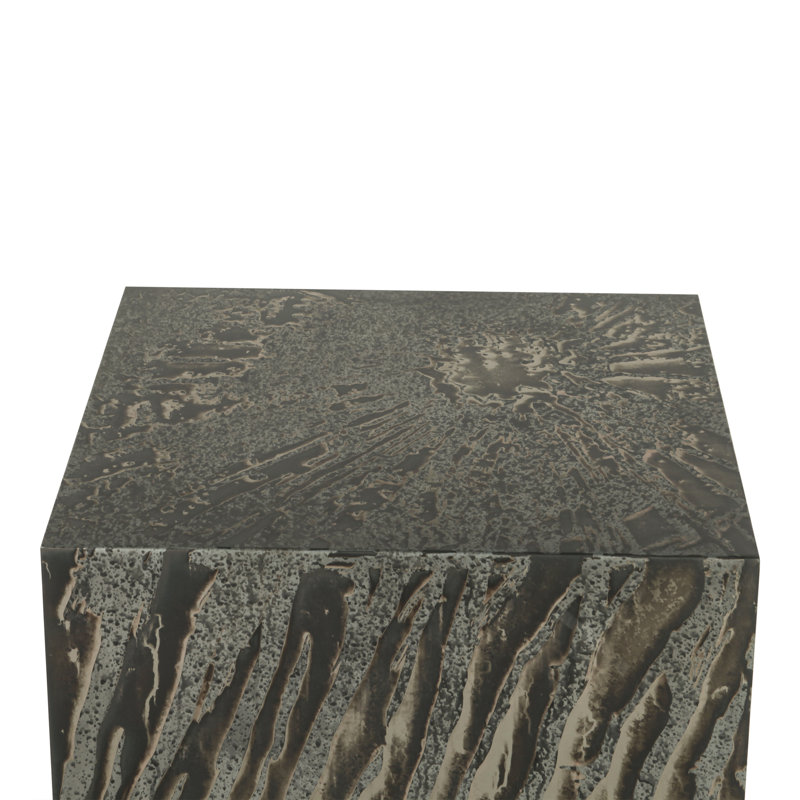 Table d'appoint Odessa 20 po en patine du désert avec base en laiton