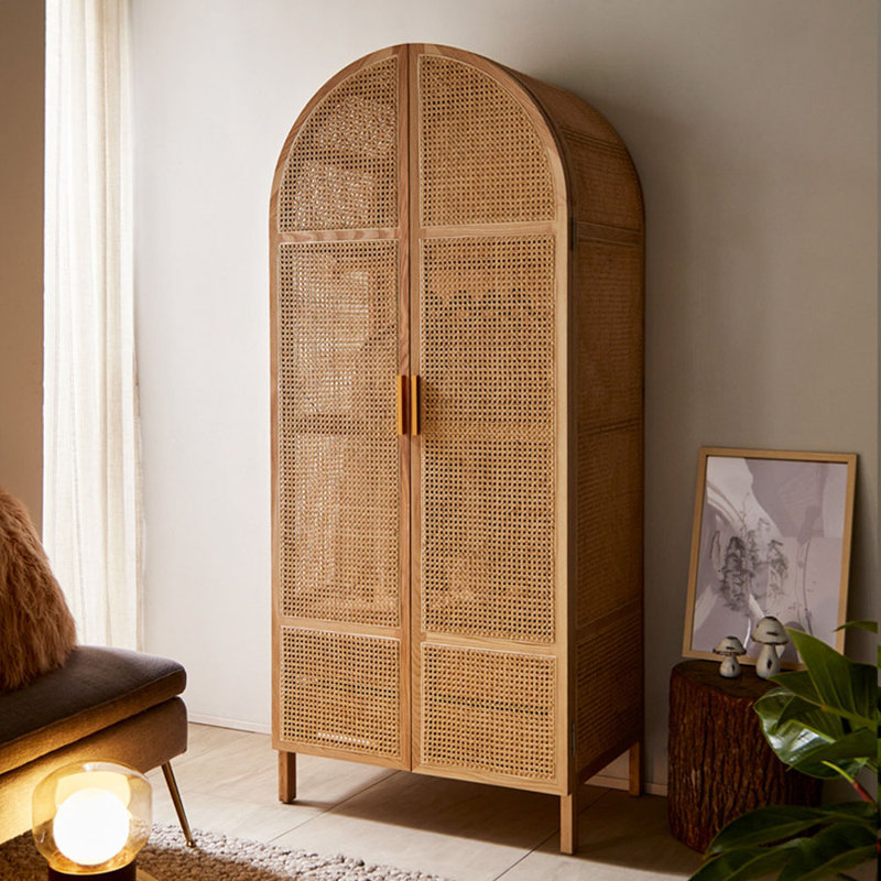 Armoire de rangement en rotin à deux portes avec tiroirs