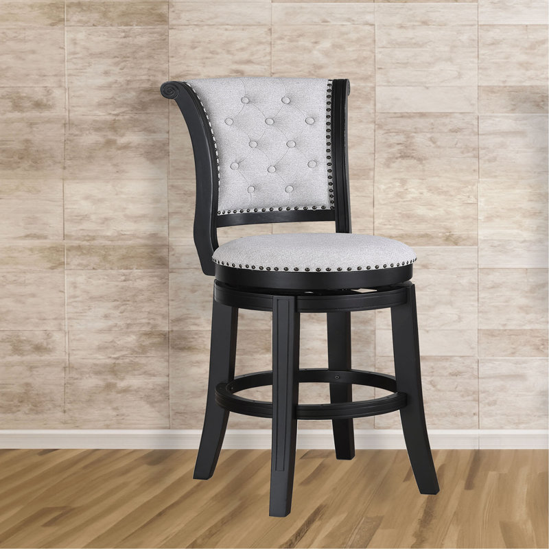 2 pièces de tabourets de bar de hauteur luxueuse avec dossier courbé et capitonnage capitonné avec garniture cloutée et cadre noir riche