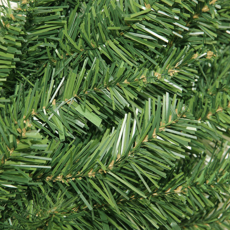 Couronne de Noël artificielle Buffalo Fir - non éclairée, H 72 po x l 72 po x P 6 po