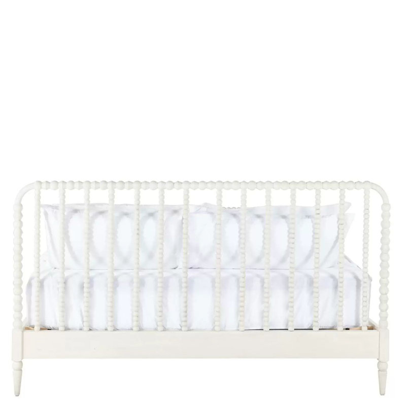 Jennifer Bed, Queen