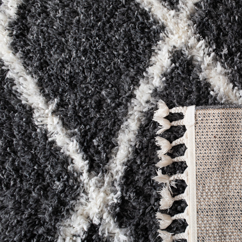 Tapis à performance géométrique marocain, Carré 6 pi 7 po
