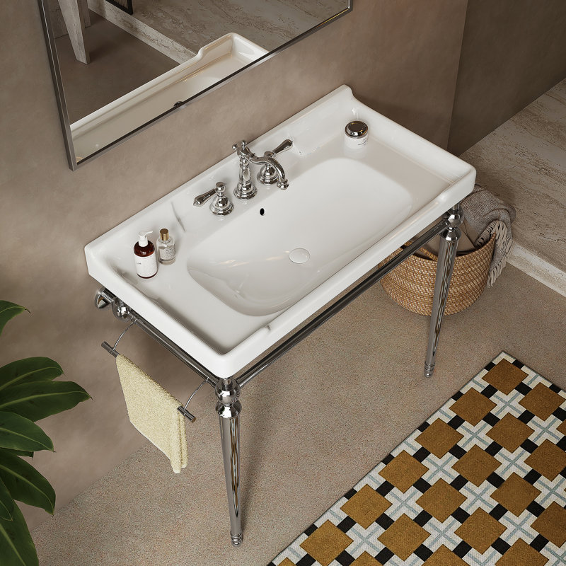 Évier de console de salle de bain mural avec trous de robinet pré-percés, pieds de support autoportants et barre à serviettes, idéal pour la rénovation de salle de bain et l’optimisation de l’espace.
