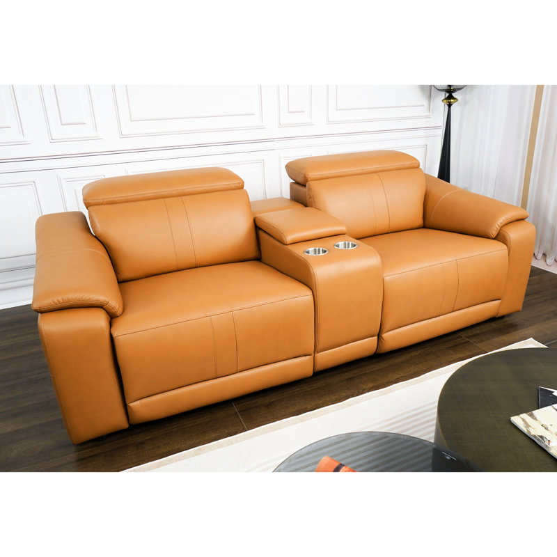 Canapé d'angle modulaire 3 places en cuir brun avec 2 porte-gobelets et fauteuil inclinable électrique, confortable et moderne pour petits espaces, style minimaliste, rembourrage en mousse haute densité respirante, rangement intégré.