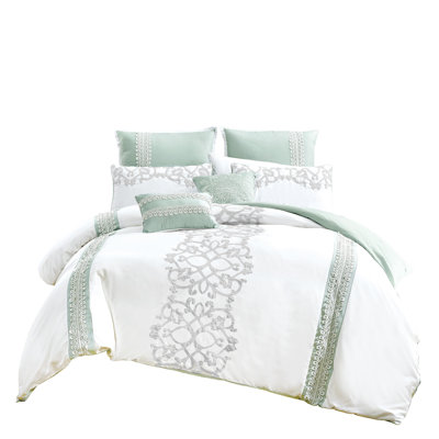 Chaela Polyester Damask Comforter Set