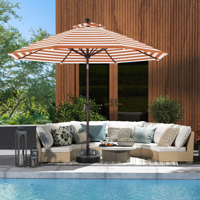 Parasol de patio en oléfine 9 pi 9 pi, Orange / rayures blanches