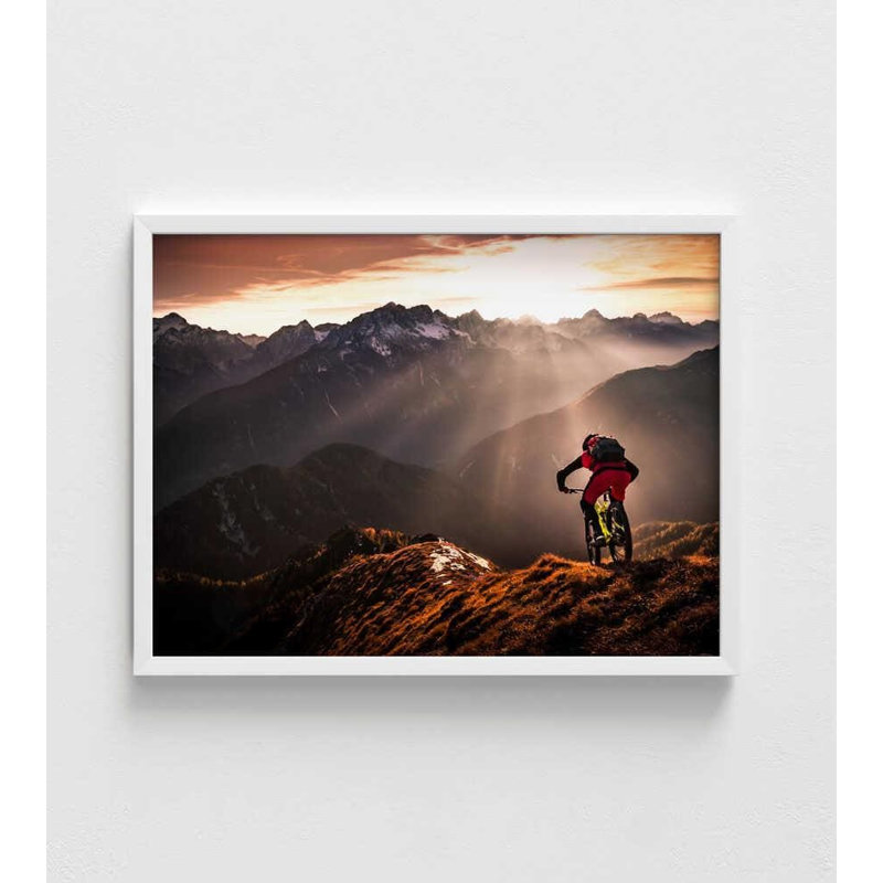 «Mountain Biker Sunset Print»: art d'aventure encadré ou non, H 5 po x l 7 po, Impression encadrée sans passe-partout, Blanc