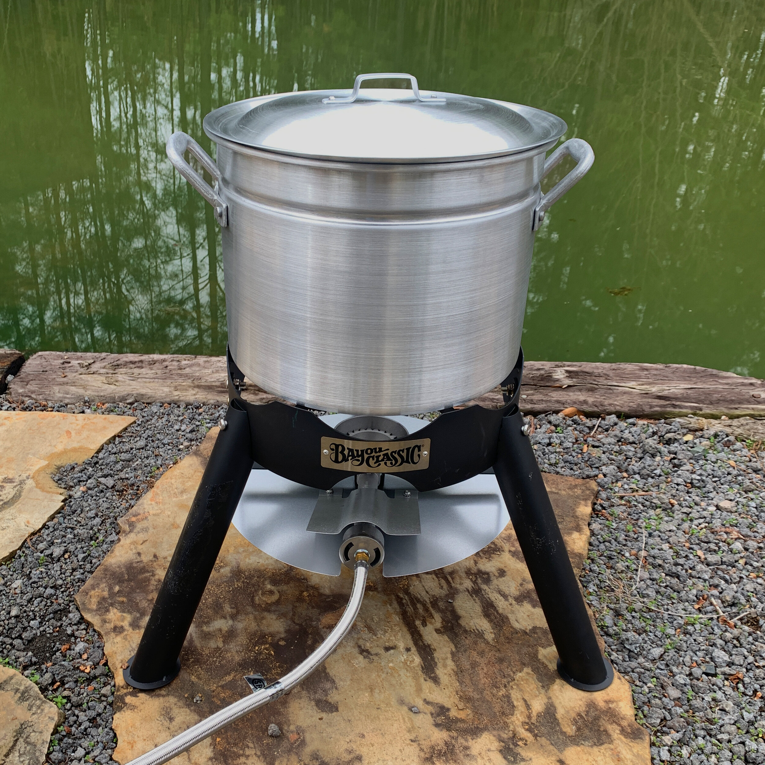 Bayou Classic 24 Quart Aluminum Stockpot with Basket