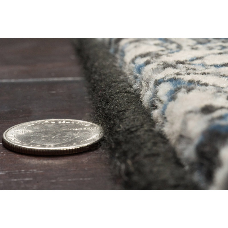 Tapis bleu acier Attell, Rectangle 2 pi 7 po x 4 pi 7 po