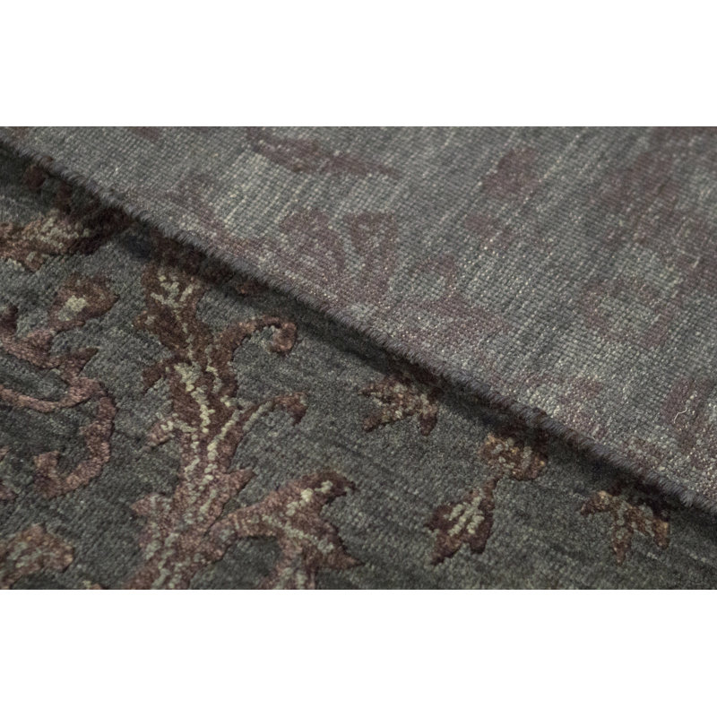 Cotton Abstract Area Rug in Dark Gray